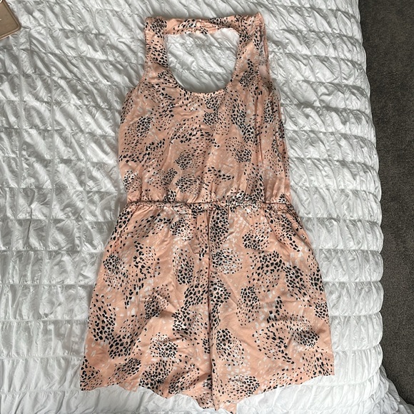 Jack Romper with Pockets - Picture 2 of 2